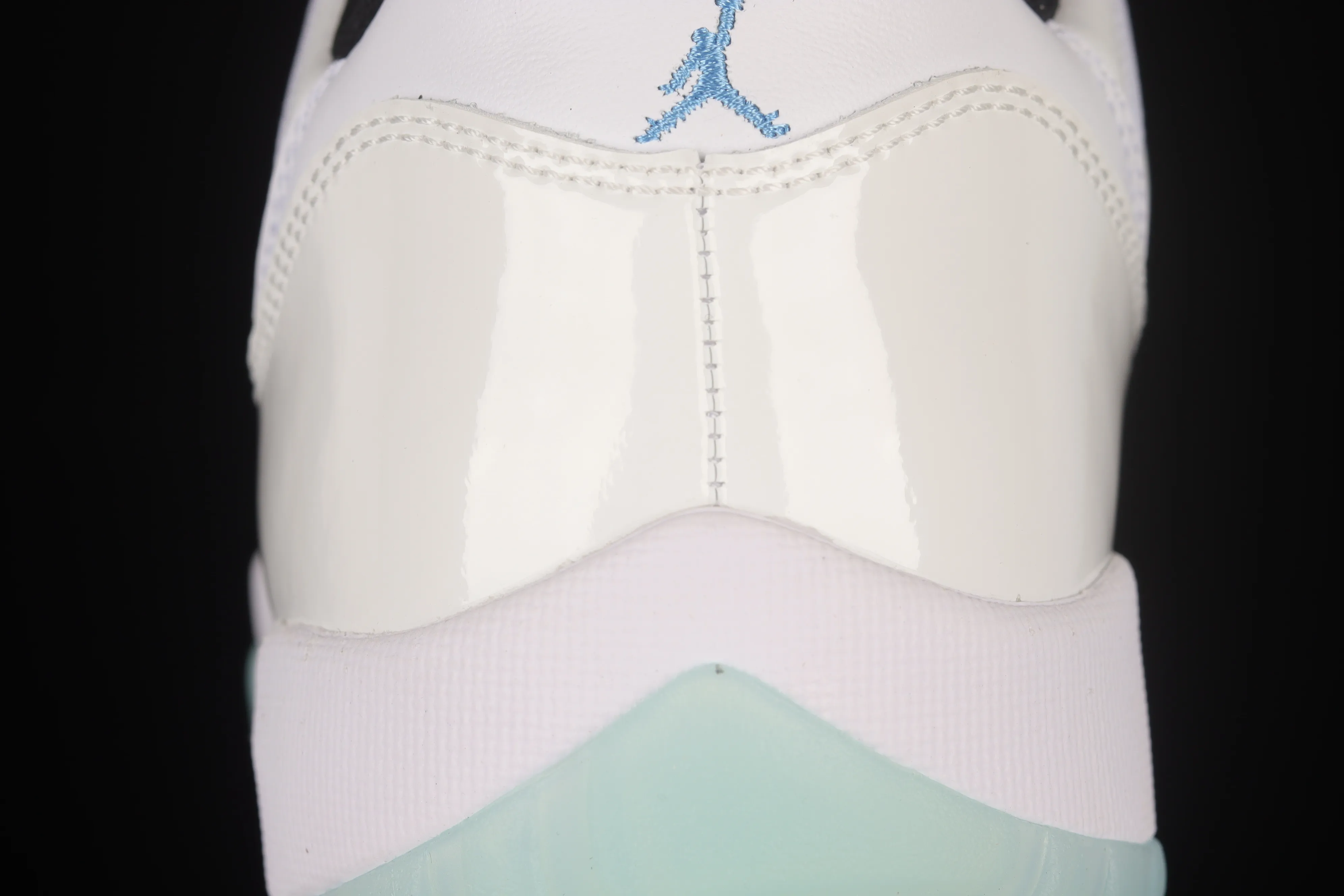 All categories Air Jordan Jordan series basketball shoes Air Jordan 11 F version Air Jordan 11 Low "Legend Blue" AJ11 Joe 11 Legend Blue Low-top top layer Real standard real carbon Sports culture basketball shoes AV2187-117